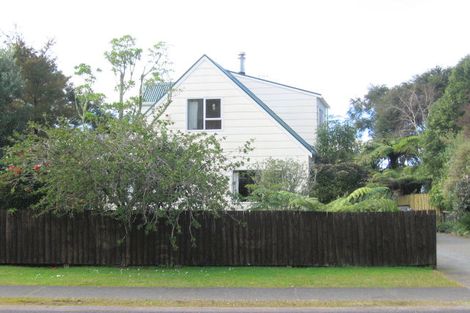 Photo of property in 124 Park Avenue, Whangamata, 3620