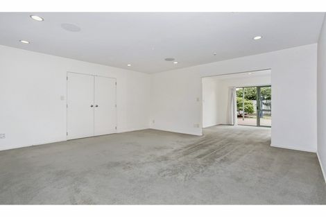 Photo of property in 9 Len Garlick Place, Pahurehure, Papakura, 2113