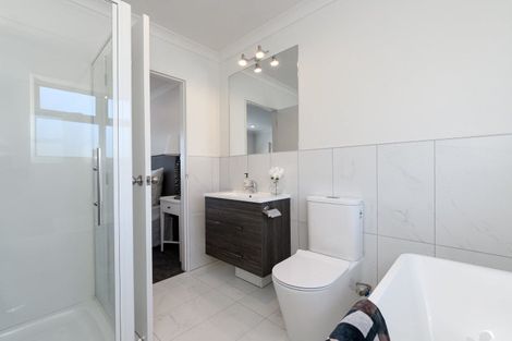 Photo of property in 5 Acklam Avenue, Otumoetai, Tauranga, 3110