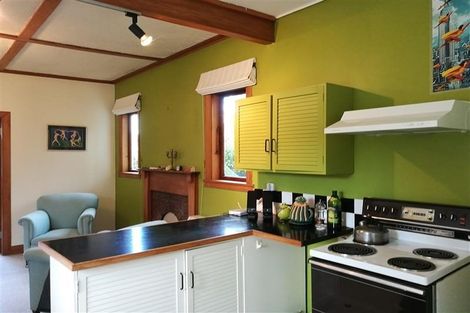 Photo of property in 4 Paisley Terrace, Karori, Wellington, 6012