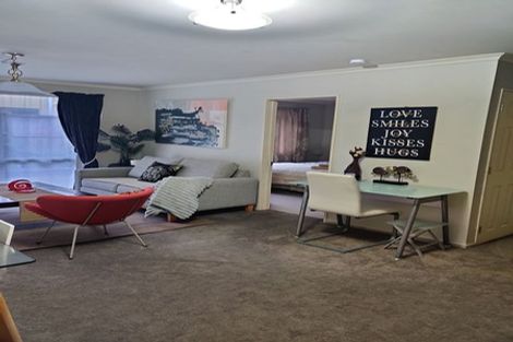 Photo of property in 404a Te Atatu Road, Te Atatu Peninsula, Auckland, 0610