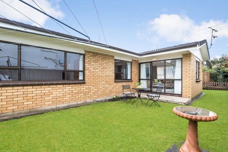 Photo of property in 2/327 Great South Road, Papakura, 2110
