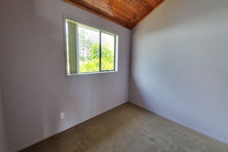 Photo of property in 62 Divich Avenue, Te Atatu South, Auckland, 0610