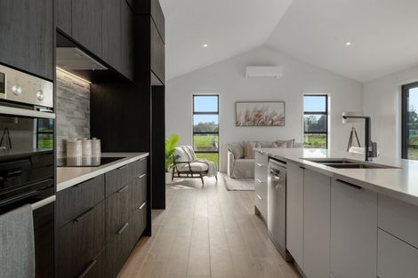 Photo of property in 16 Te Ara O Tahataharoa, Te Puna, Tauranga, 3176