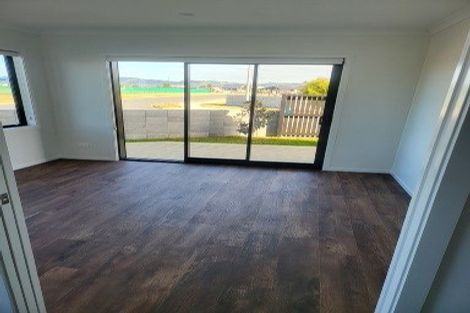 Photo of property in 2 Atutahi Lane, Papamoa Beach, 3118