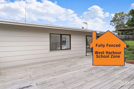 Photo of property in 1/95 Hobsonville Road, West Harbour, Auckland, 0618