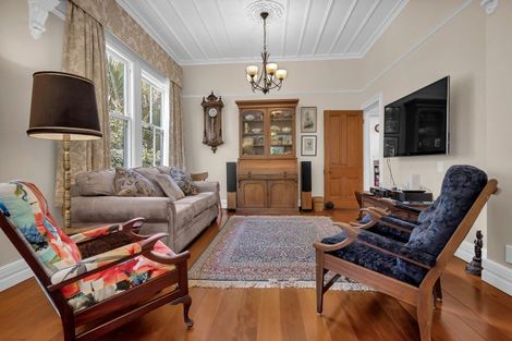 Photo of property in 3 Lake Road, Devonport, Auckland, 0624