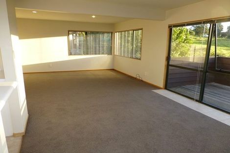 Photo of property in 3/194 Whangaparaoa Road, Red Beach, 0932