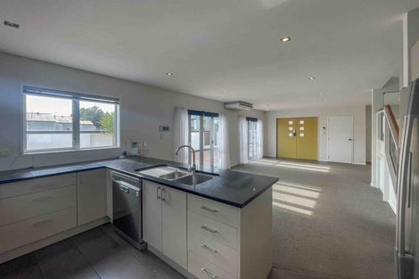 Photo of property in 88 Brockworth Place, Riccarton, Christchurch, 8011