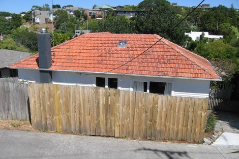 Photo of property in 1/96 Beach Road, Castor Bay, Auckland, 0620