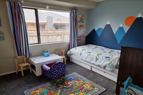 Photo of property in 16 Ormrod Grove, Riverstone Terraces, Upper Hutt, 5018