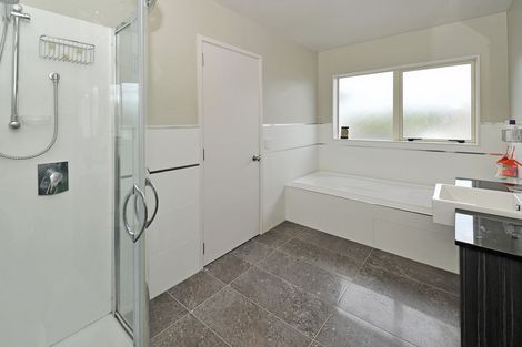 Photo of property in 27 Pickaberry Avenue, Karaka, Papakura, 2113