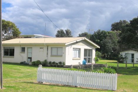 Photo of property in 624 Ocean Road, Whangamata, 3620
