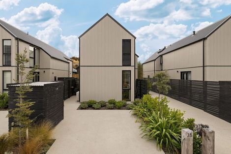 Photo of property in 35 Casterway Crescent, Jacks Point, 9371