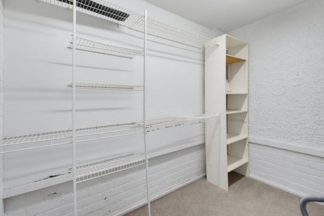 Photo of property in 30 Mccaughan Street, Browns, Winton, 9781
