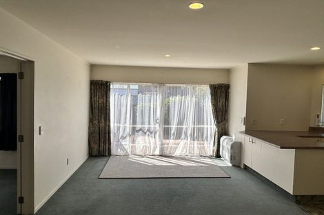 Photo of property in 22 Kowhai Grove, Raumati Beach, Paraparaumu, 5032