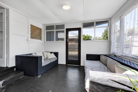 Photo of property in 59 Camberwell Road, Hawera, 4610