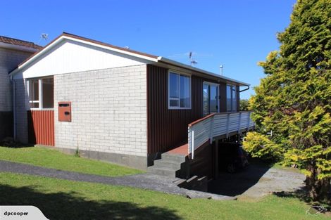 Photo of property in 5a Reese Jones Grove, Maungaraki, Lower Hutt, 5010