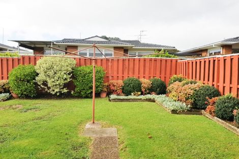 Photo of property in 2/6 Waterloo Road, Milford, Auckland, 0620