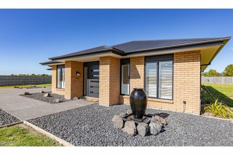 Photo of property in 9 Fantail Avenue, Amberley, 7410