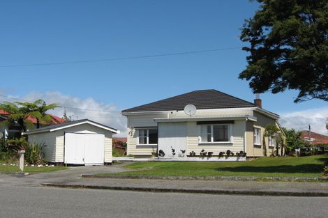 Photo of property in 60 Cobden Street, Westport, 7825