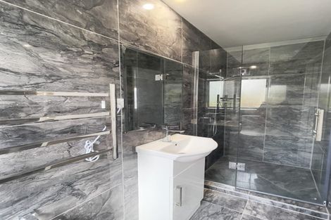 Photo of property in 10 Arataki Way, Glen Eden, Auckland, 0602