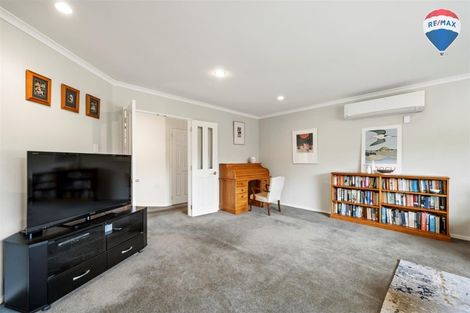 Photo of property in 18 Galveston Grove, Totara Park, Upper Hutt, 5018