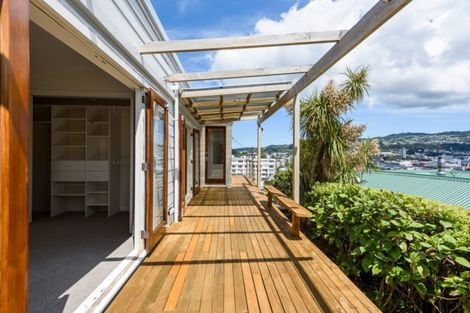 Photo of property in 2 Earls Terrace, Mount Victoria, Wellington, 6011