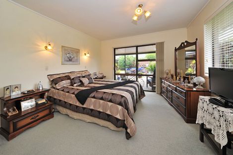 Photo of property in 4 Peridot Place, Conifer Grove, Takanini, 2112