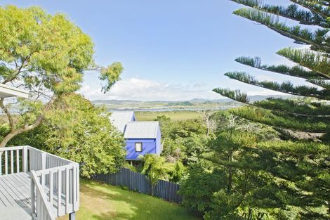Photo of property in 14 Raumati Terrace, Khandallah, Wellington, 6035