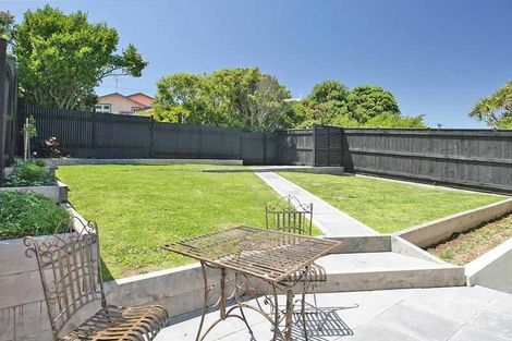 Photo of property in 74 Northland Road, Northland, Wellington, 6012