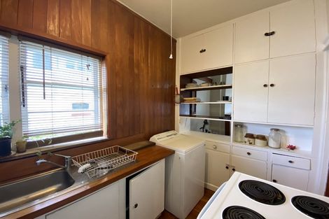 Photo of property in San Marino Apartments, 2/4 Oak Park Avenue, Te Aro, Wellington, 6011