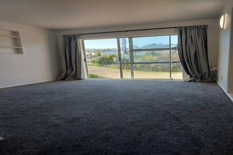 Photo of property in 8/51 Dimock Street, Titahi Bay, Porirua, 5022
