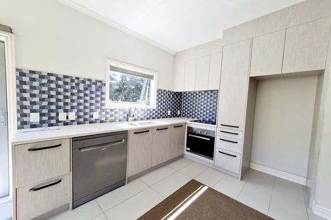 Photo of property in 82 Kyle Road, Greenhithe, Auckland, 0632