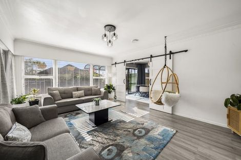 Photo of property in 21 Orams Road, Hillpark, Auckland, 2102
