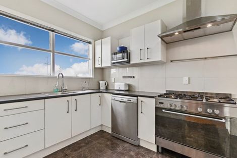 Photo of property in 17 Plunket Avenue, Papatoetoe, Auckland, 2104