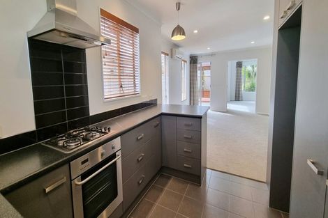 Photo of property in 23 Cambrian Crescent, Flat Bush, Auckland, 2016