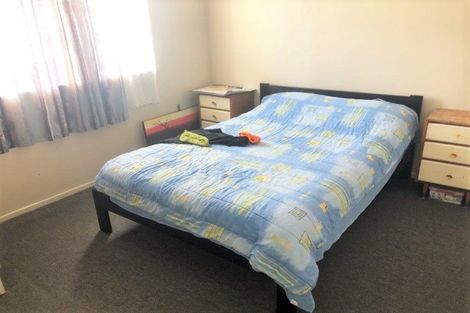 Photo of property in 1/5 Myna Place, Weymouth, Auckland, 2103