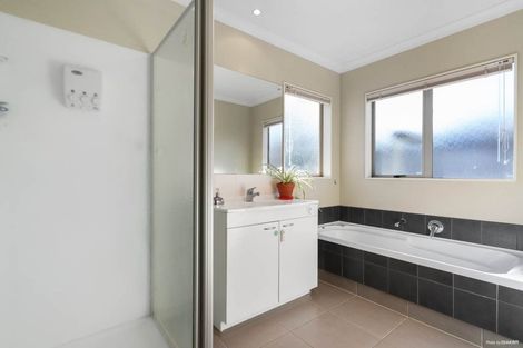 Photo of property in 11 Manning Rise, Flat Bush, Auckland, 2019