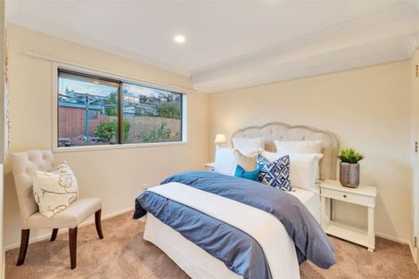 Photo of property in 27 Hollyhock Place, Browns Bay, Auckland, 0630