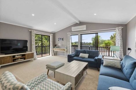 Photo of property in 29 Calman Place, Chatswood, Auckland, 0626