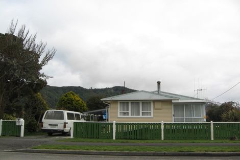 Photo of property in 10 Milton Street, Murchison, 7007