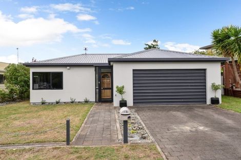 Photo of property in 11 Willowfield Place, Pukete, Hamilton, 3200