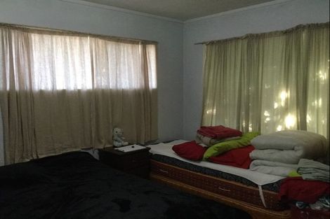 Photo of property in 77a Russell Road, Manurewa, Auckland, 2102