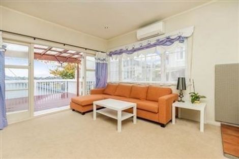 Photo of property in 1/27 Rosedale Road, Pinehill, Auckland, 0632