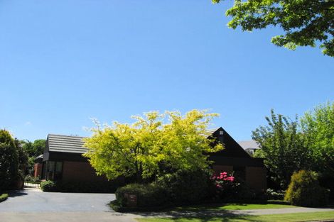 Photo of property in 258 Memorial Avenue, Burnside, Christchurch, 8053