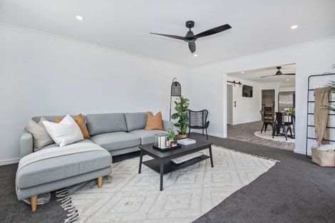 Photo of property in 30 Kapiakauri Road, One Tree Point, 0118