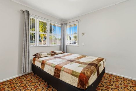 Photo of property in 330 Great South Road, Opaheke, Papakura, 2113