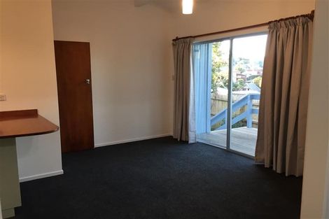 Photo of property in 38 D'oyly Drive, Stanmore Bay, Whangaparaoa, 0932