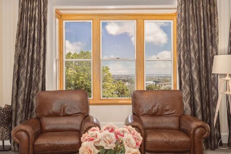 Photo of property in 69 Hackthorne Road, Cashmere, Christchurch, 8022